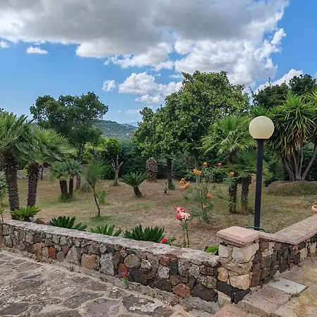Residenza Carrabuffas - La Ginestra